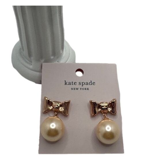 Kate Spade Cream Gold ALL WRAPPED UP IN PEARLS Bow Faux Pearl Earrings - Picture 3 of 4